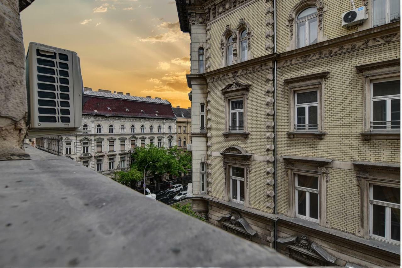 Heart Of Downtown Apartment Budapest Ngoại thất bức ảnh